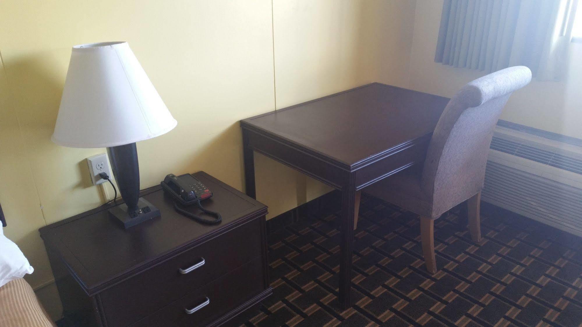 إيلك سيتي Bedford Inn المظهر الخارجي الصورة
