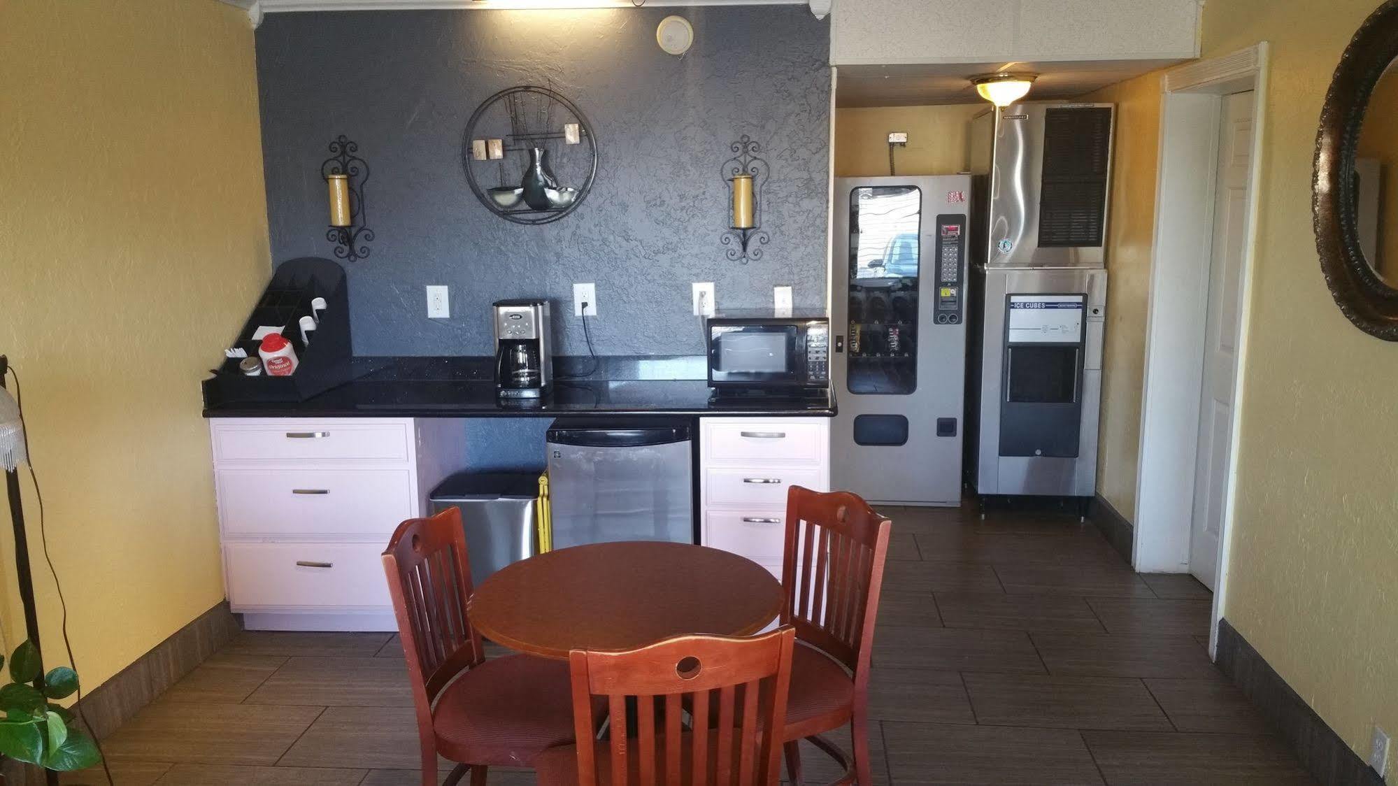 إيلك سيتي Bedford Inn المظهر الخارجي الصورة